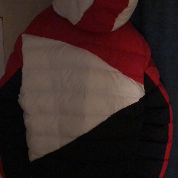 Brand new Gant puffer jacket selling cheaper - Picture 3 of 5